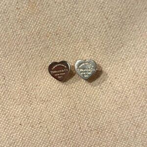 💯 Authentic Heart Tag Stud Tiffany & Co Earrings